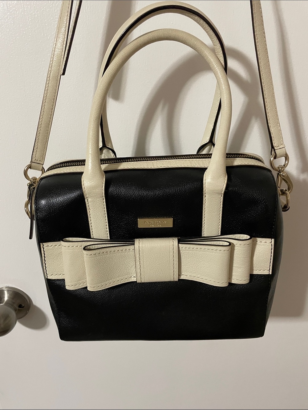 Kate Spade Black and Cream with Bow Detail Crossbody Satchel